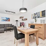 Exclusive Apartments Teczowa With Underground Parking By Noclegi Renters