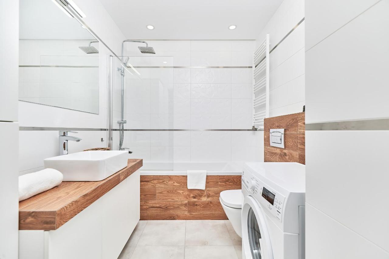 Apartment Exclusive Teczowa With Underground Parking By Renters Wroclaw
